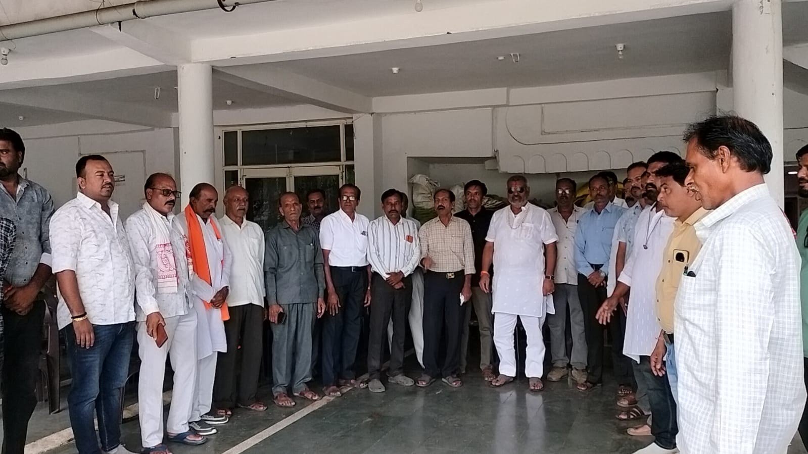 भारतीय जनता पार्टी किसान मोर्चा के जिला अध्यक्ष बने राकेश कटारे, कार्यकर्ताओं ने पटाखे फोड़कर मिठाइयाँ बांटी - मध्य प्रदेश -