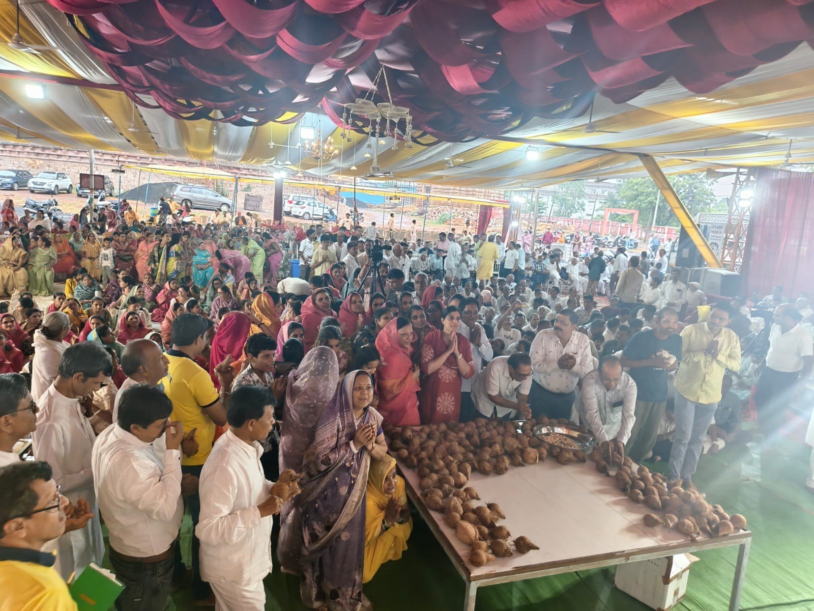 शीतलधाम में मुनि श्री निर्णय सागर महाराज ससंघ के चातुर्मास कलश की स्थापना, देशभर से उमड़े श्रद्धालु - मध्य प्रदेश - LALITPUR