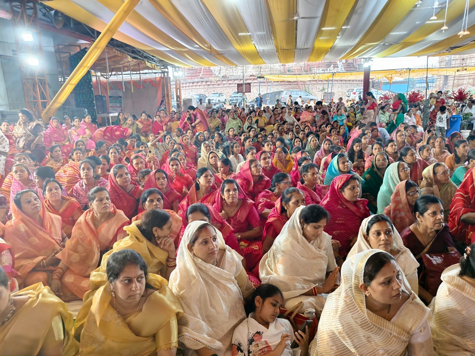 शीतलधाम में मुनि श्री निर्णय सागर महाराज ससंघ के चातुर्मास कलश की स्थापना, देशभर से उमड़े श्रद्धालु - मध्य प्रदेश - LALITPUR