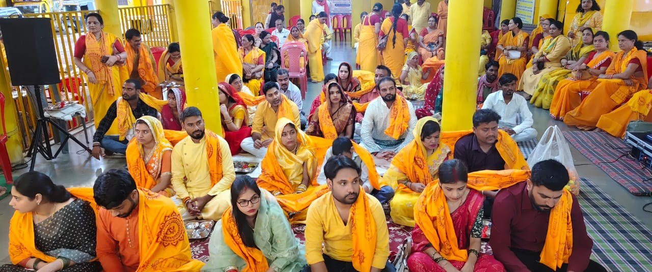 गायत्री परिवार ने आयोजित किया 'नव दंपति दायित्व बोध शिविर', संवाद और विश्वास से मजबूत होंगे रिश्ते - मध्य प्रदेश - LALITPUR L