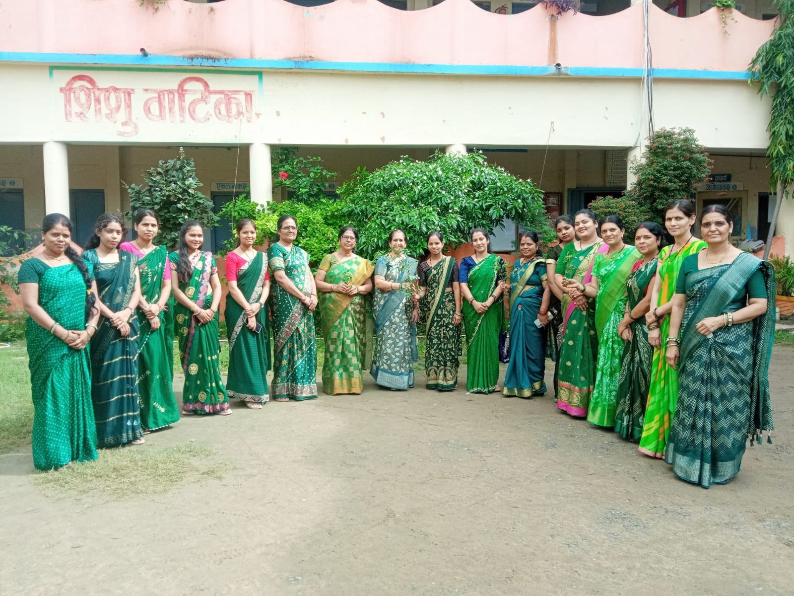 सरस्वती शिशु मंदिर (अंदर किला) में पर्यावरण पखवाड़ा: हरियाली अमावस्या पर उत्साह के साथ किया गया पौधरोपण सरस्वती शिशु मंदिर (अ