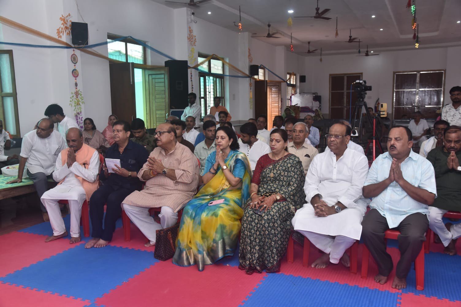 नवागढ़ तीर्थ में राष्ट्रीय पत्रकार सम्मेलन के दौरान विभूतियों का सम्मान, इंदौर में होगा आईजा का राष्ट्रीय सम्मेलन आईजा ने किया