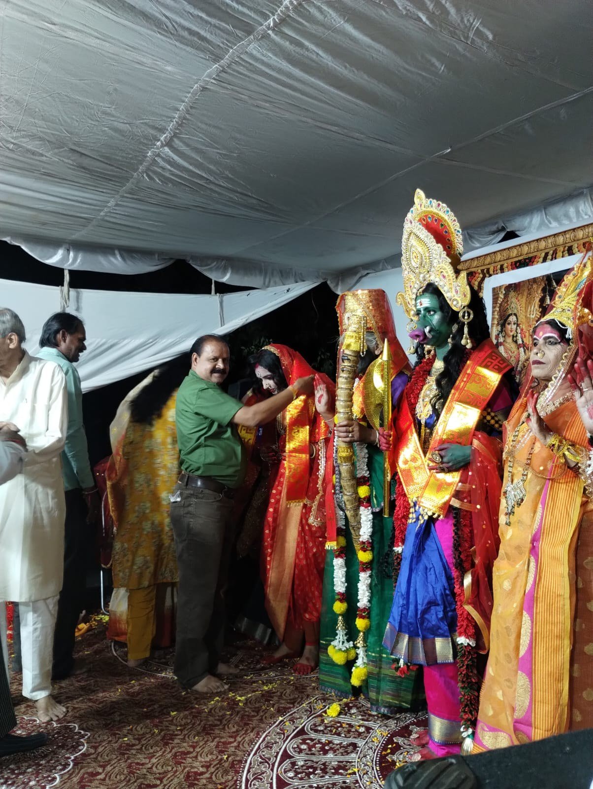 विदिशा के हरि वृद्ध आश्रम में भक्ति और आस्था का अनूठा संगम: नौ वृद्ध माताओं ने धारण किया मां दुर्गा के नौ रूपों का जीवंत स्वर