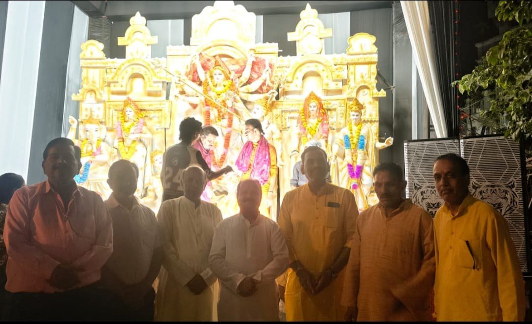 गायत्री परिवार द्वारा नवरात्रि पर भव्य दीप महायज्ञ संपन्न: फूहड़ गानों और नशे से दूर रहने का संदेश - मध्य प्रदेश - LALITPUR L