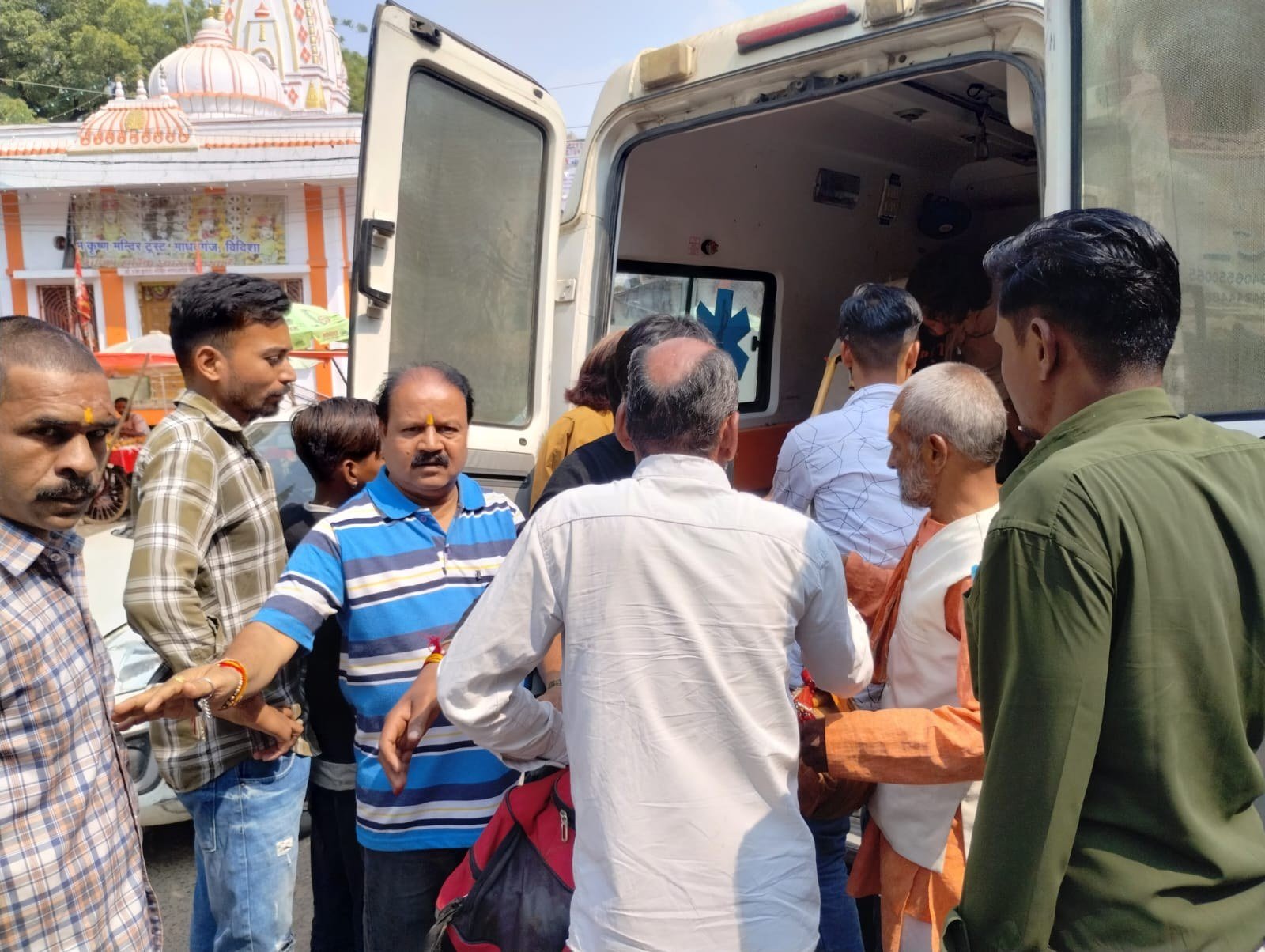 नवरात्रि के पावन पर्व पर मानवीयता की मिसाल: मध्य प्रदेश मानव अधिकार एवं सामाजिक न्याय आयोग के प्रांतीय कार्यकारी अध्यक्ष ने ब