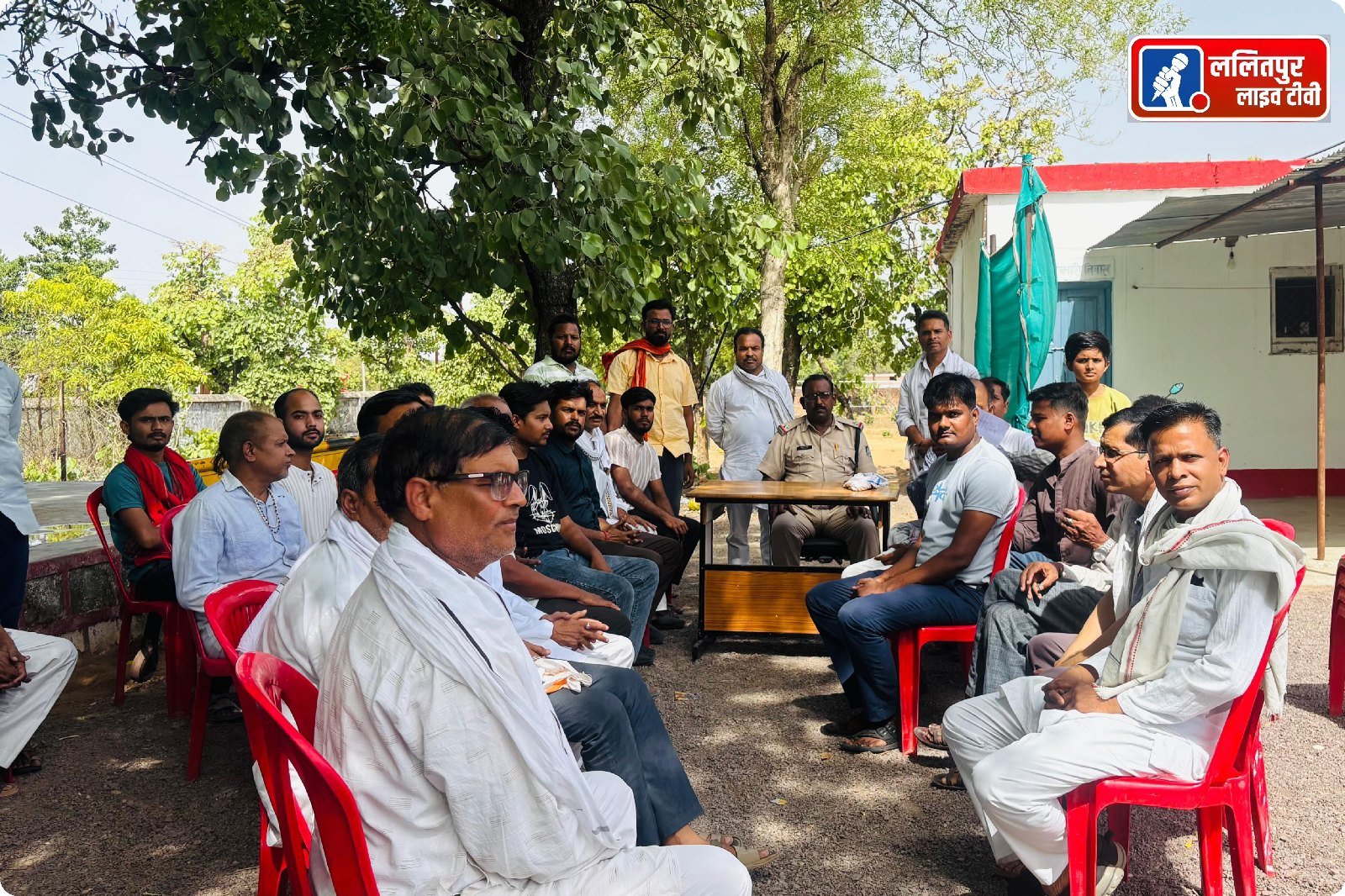 लार जैन समाज द्वारा जन आक्रोश रैली निकालकर थानाप्रभारी को सौपा ज्ञापन और लापरवाह वाहन चालक के खिलाफ सख्त कार्यवाही कि मांग.