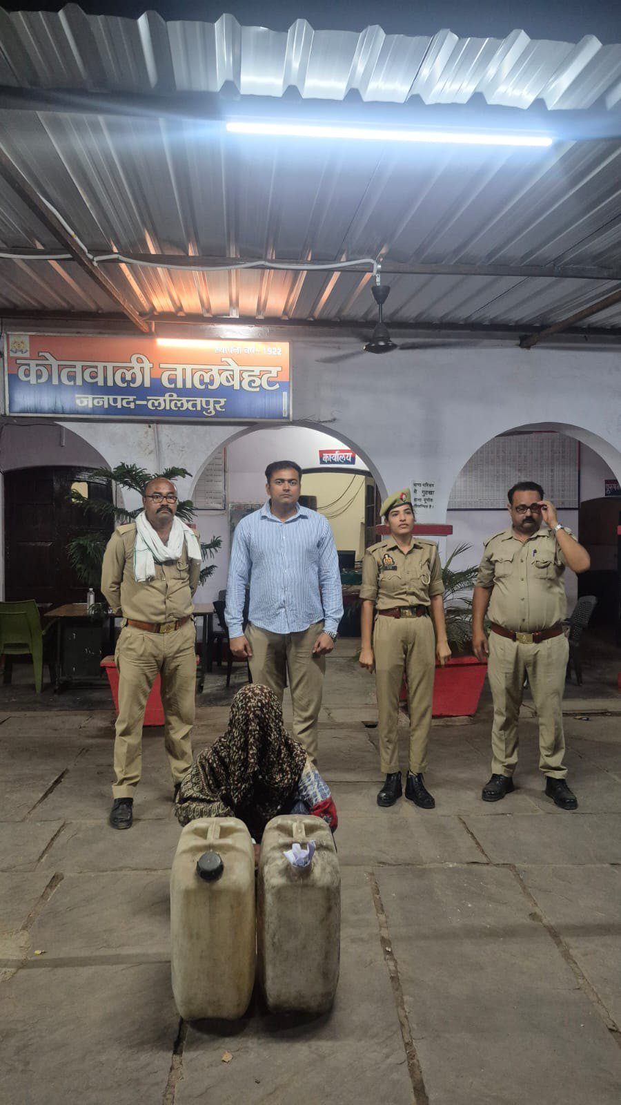 अवैध शराब के विरुद्ध आबकारी का प्रवर्तन अभियान, 220 लीटर अवैध शराब बरामद एवं 03 अभियुक्ततो को गिरफ्तार किया गया.