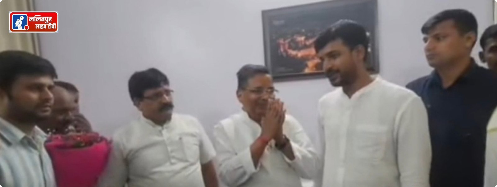 जिले के नए प्रभारी मंत्री जयवीर सिंह ने कहा - राम मंदिर मामले का जल्द हो जाएगा पर्दाफाश. झांसी के पर्यटन को दिया जाएगा बढ़ावा. राम मंदिर चोरी प्रकरण में दोषियों को बक्शा नहीं जाएगा