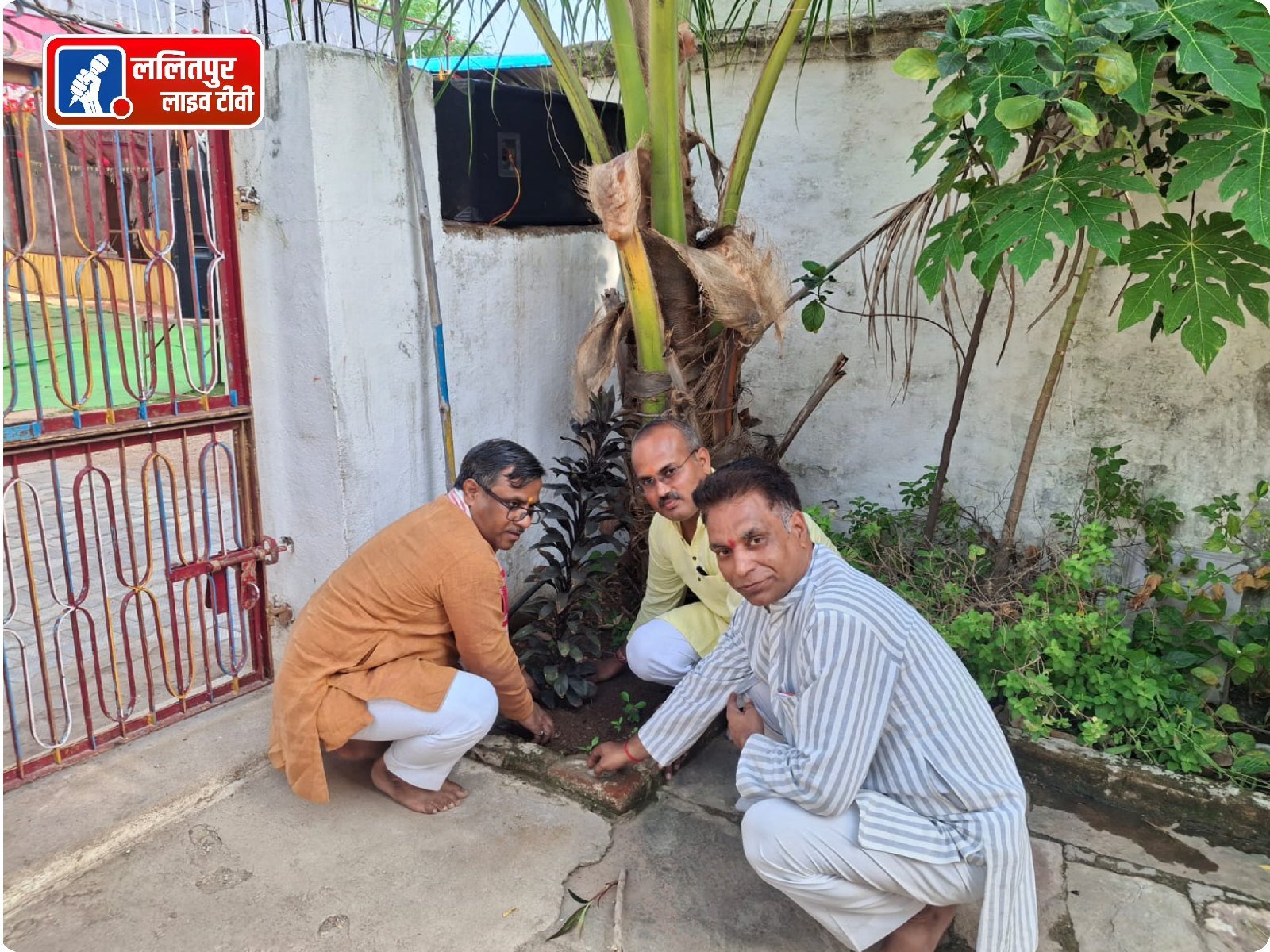 विभाग प्रचार प्रमुख मनोज टाटा ने कहा वृक्ष धरा एक आभूषण है उन्हें सजाना एंव संवारना हम सभी की जिम्मेदारी है.