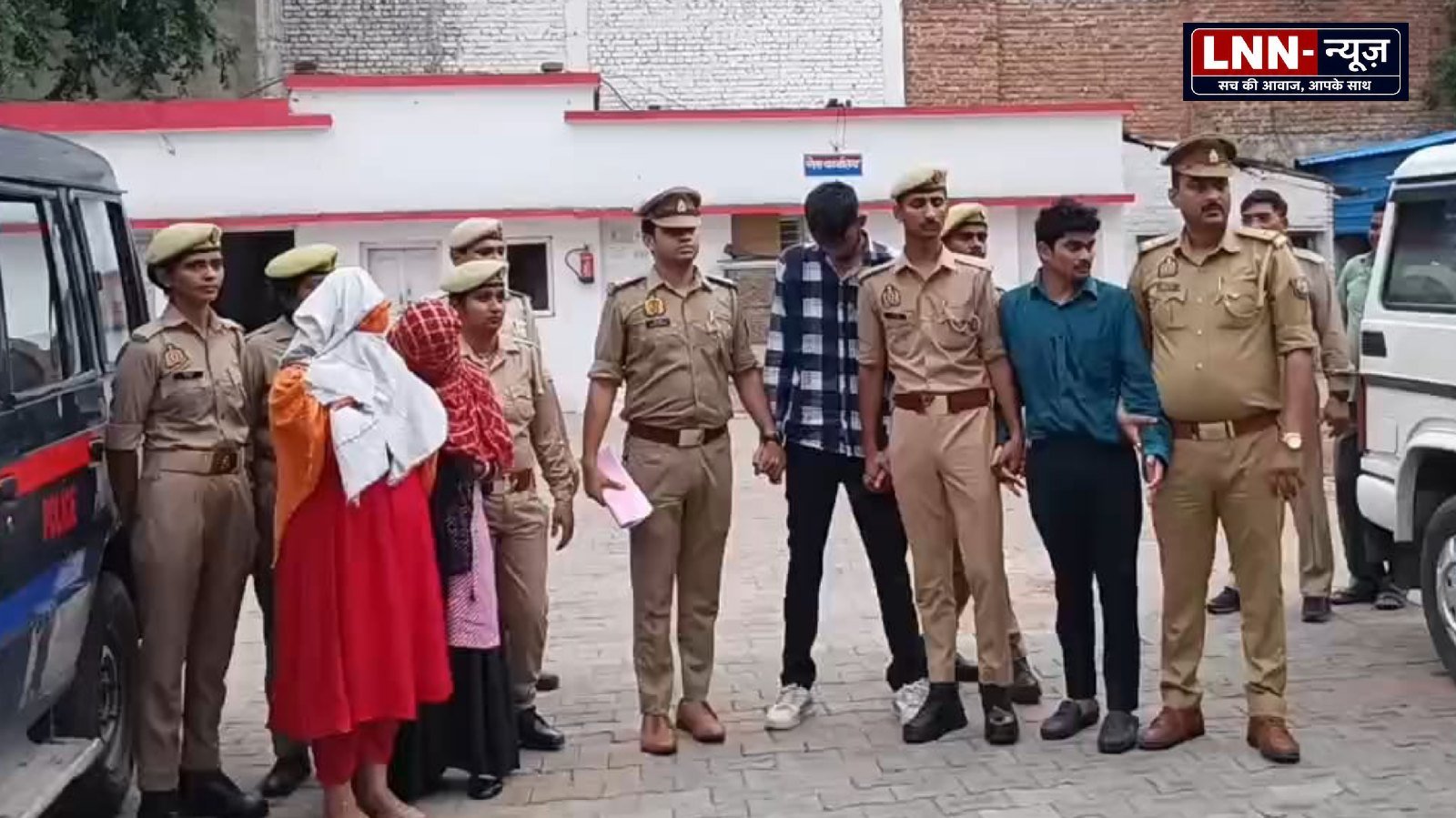 झांसी में शादी के नाम पर साइबर ठगी का यहां बड़ा खुलासा फर्जी मैट्रिमोनियल कॉल सेंटर पर छापा 11 आरोपी गिरफ्तार, 41 लाख के लेनदेन के दस्तावेज मिले; 9 लाख का माल बरामद.
