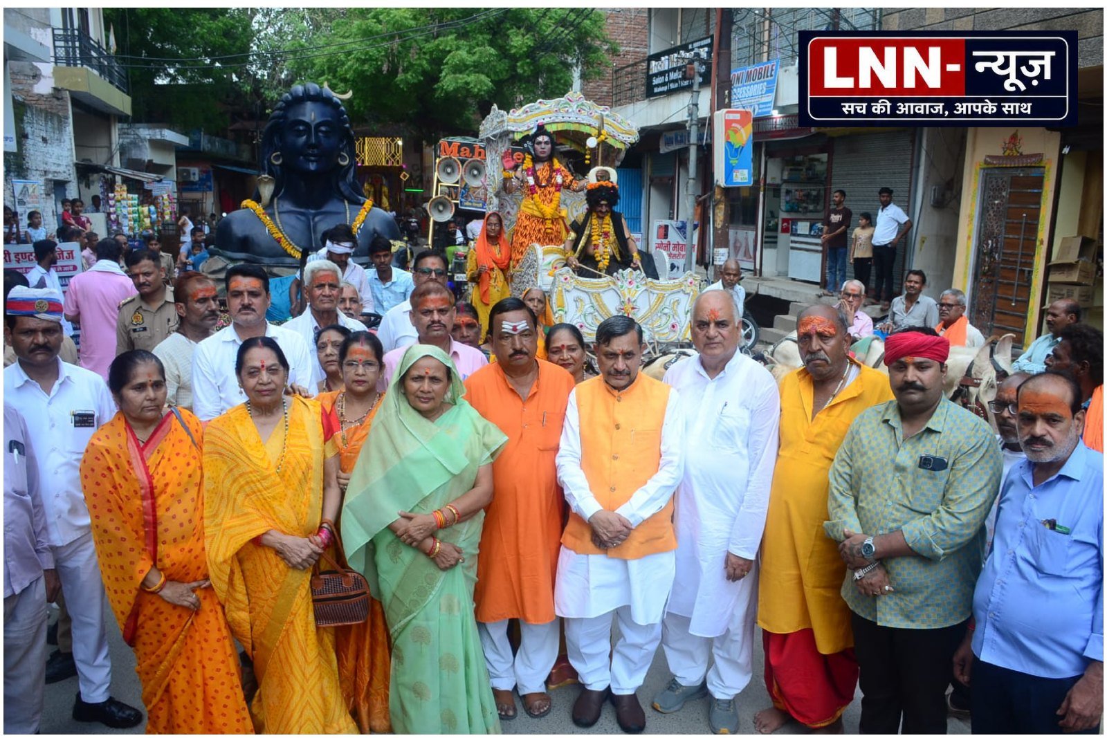 श्रावण मास के शुभारंभ पर निकली भगवान शंकर की भव्य शोभायात्रा.
