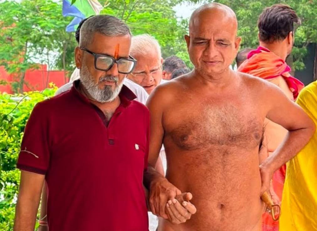जब व्यक्ति बराबरी नहीं कर पाता..तो वह बुराई और बदनामी करना शुरू कर देता है..! अंतर्मना आचार्य श्री प्रसन्न सागरजी महाराज - मध