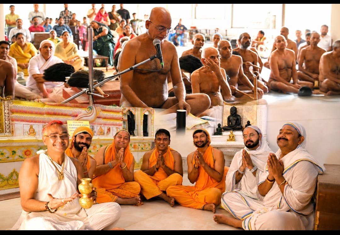इतने मजबूत बनें कि नशा कभी आपकी कमजोरी न बन पाए : अंतर्मना आचार्य श्री प्रसन्नसागरजी महाराज