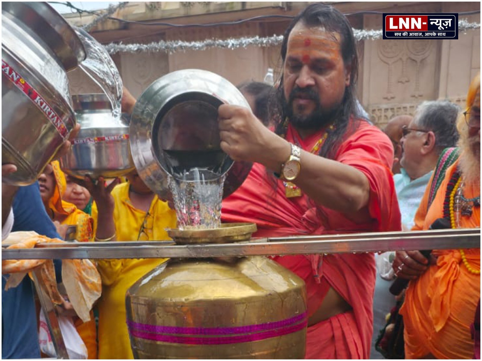 सावन के अंतिम सोमवार पर श्री सिद्धपीठ चंडी मंदिर धाम में भक्तों का सैलाब, सहस्त्रधारा महारूद्राभिषेक संपन्न: - ललितपुर - LALI