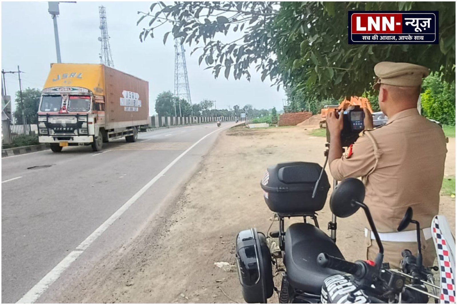 ललितपुर: यातायात पुलिस का सघन चेकिंग अभियान, ओवर स्पीडिंग करने वाले 107 वाहनों के खिलाफ कार्रवाई..