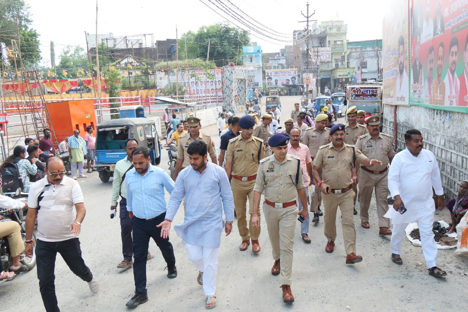 झांसी वरिष्ठ पुलिस अधीक्षक ने मऊरानीपुर जलविहार मेला की सुरक्षा और व्यवस्थाओं का लिया जायजा