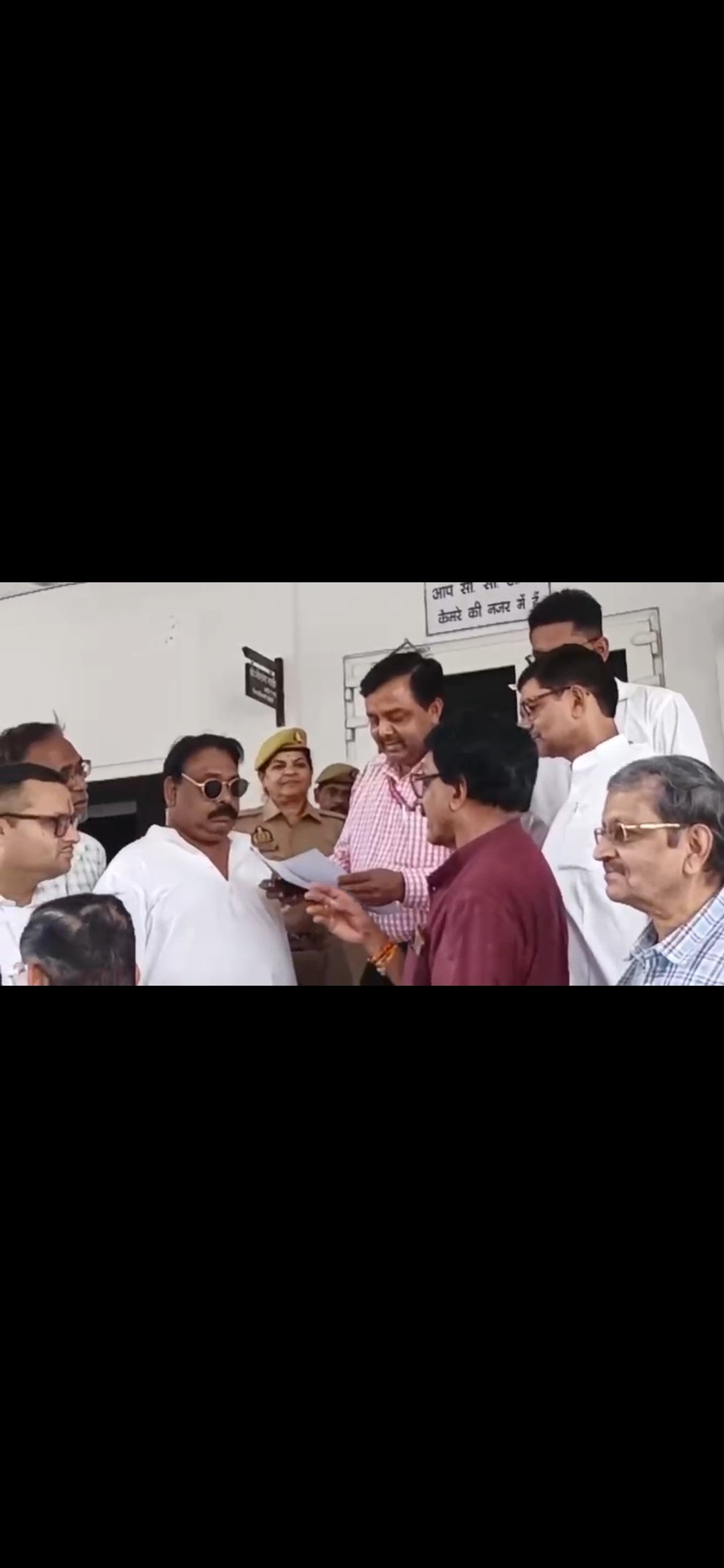 सड़क के गड्ढों को ठीक करने के लिए अरविंद वशिष्ठ अपनाएंगे मोदी फार्मूला - झांसी - LALITPUR LIVE TV