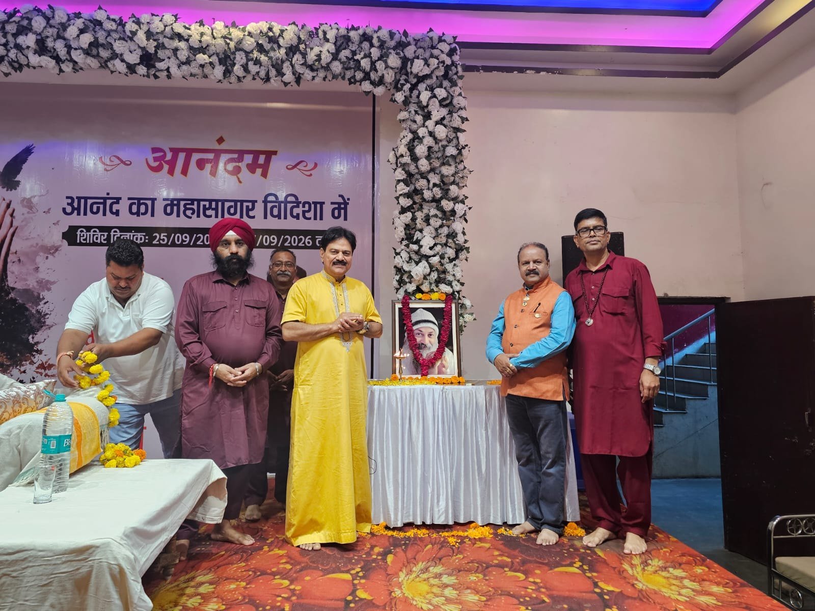 ओशो ध्यान शिविर "आनंदम" का भव्य शुभारंभ: योग, ध्यान, हैप्पी हार्मोन्स तथा आरोग्य साधना से जीवन में आनंद घोलने की अनूठी पहल