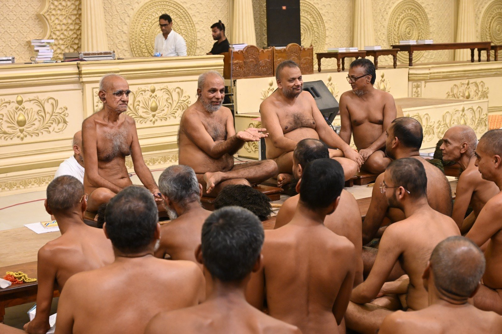 सम्मेद शिखरजी में क्षमावाणी पर्व पर जुटे विभिन्न परंपराओं के संत, मुनि प्रमाण सागर ने दिया जीवन में क्षमा उतारने का संदेशसम्म