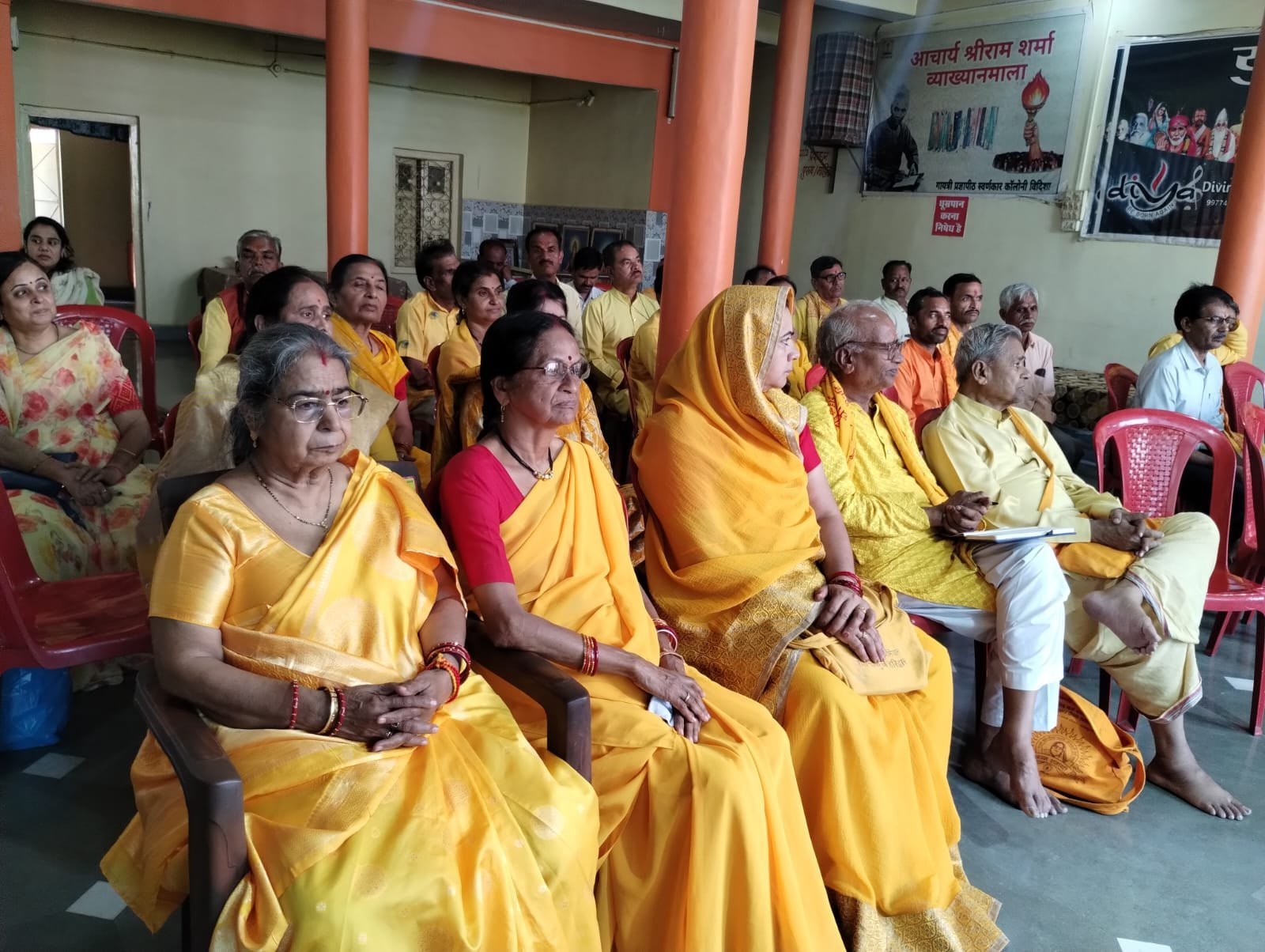 विदिशा की स्वर्णकार कॉलोनी स्थित प्रज्ञा पीठ में गुरुदेव के 100वें वर्ष पर संकल्प समीक्षा गोष्ठी का आयोजन, माताजी भगवती देवी