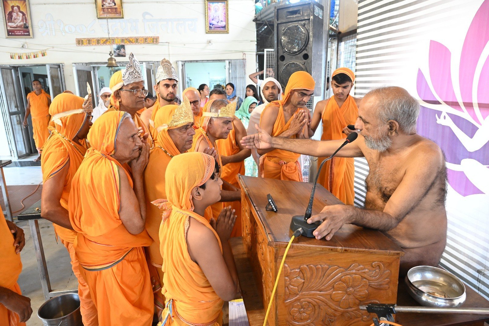भक्तों की सेवा भी भगवान की पूजा, श्रद्धा में विवेक जरूरी : मुनि श्री प्रमाणसागर - मध्य प्रदेश - LALITPUR LIVE TV