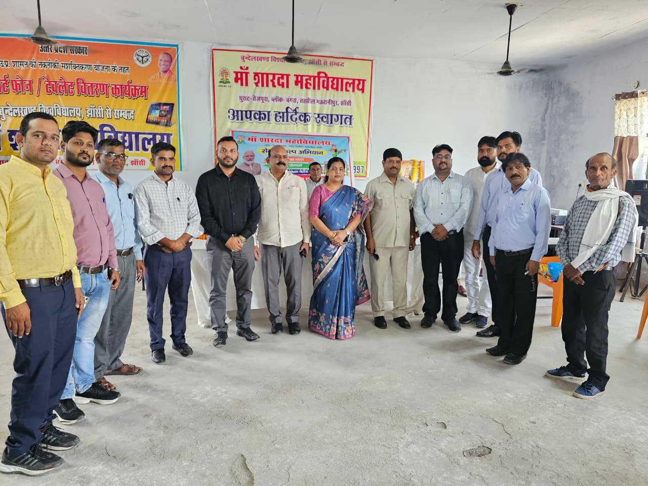 सेवा संकल्प अभियान के अंतर्गत छात्र-छात्राओं को वितरित किए गए प्रमाण पत्र - झांसी - LALITPUR LIVE TV